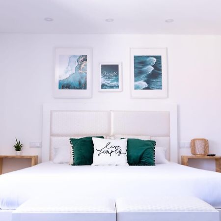 Bed and Breakfast SUPERTUBOS HOUSE Peniche Atouguia Da Baleia Exterior foto