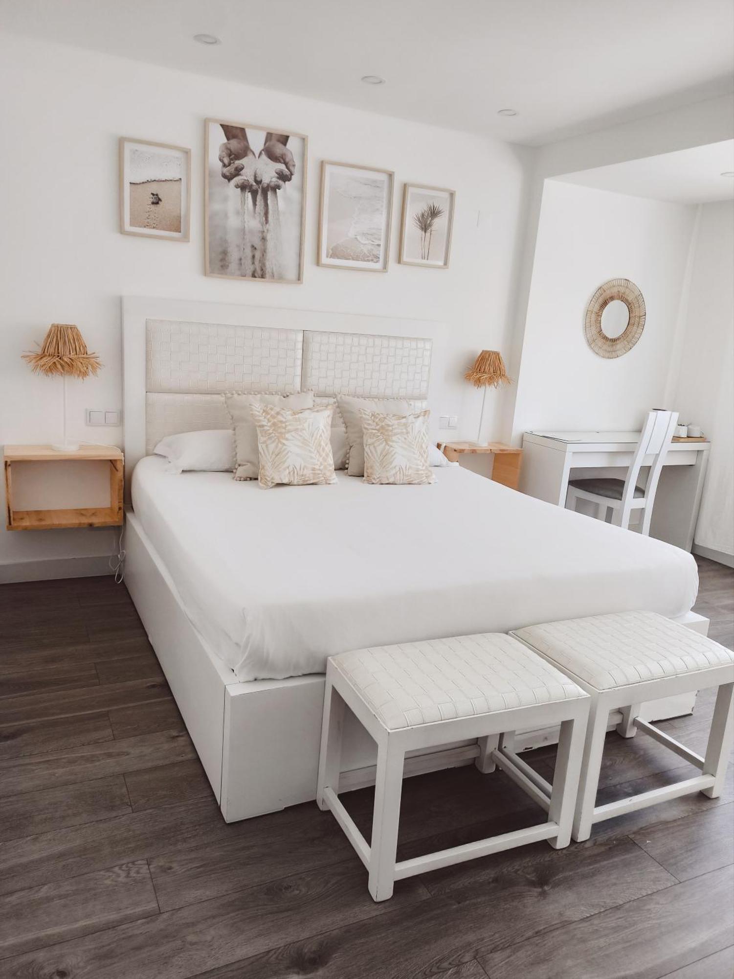 Bed and Breakfast SUPERTUBOS HOUSE Peniche Atouguia Da Baleia Exterior foto