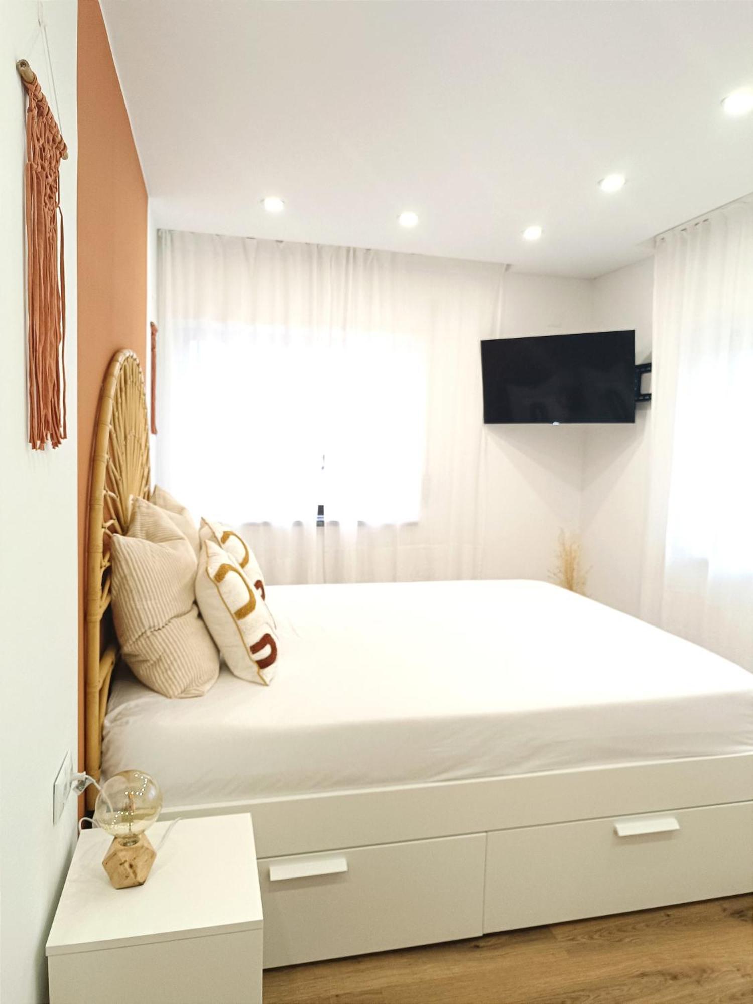 Bed and Breakfast SUPERTUBOS HOUSE Peniche Atouguia Da Baleia Exterior foto